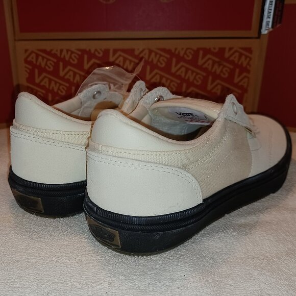 Vans Men's 6.5/Women's 8 Gilbert Crockett Pro Antique White/Black VN0A5JIF86H - Picture 2 of 12